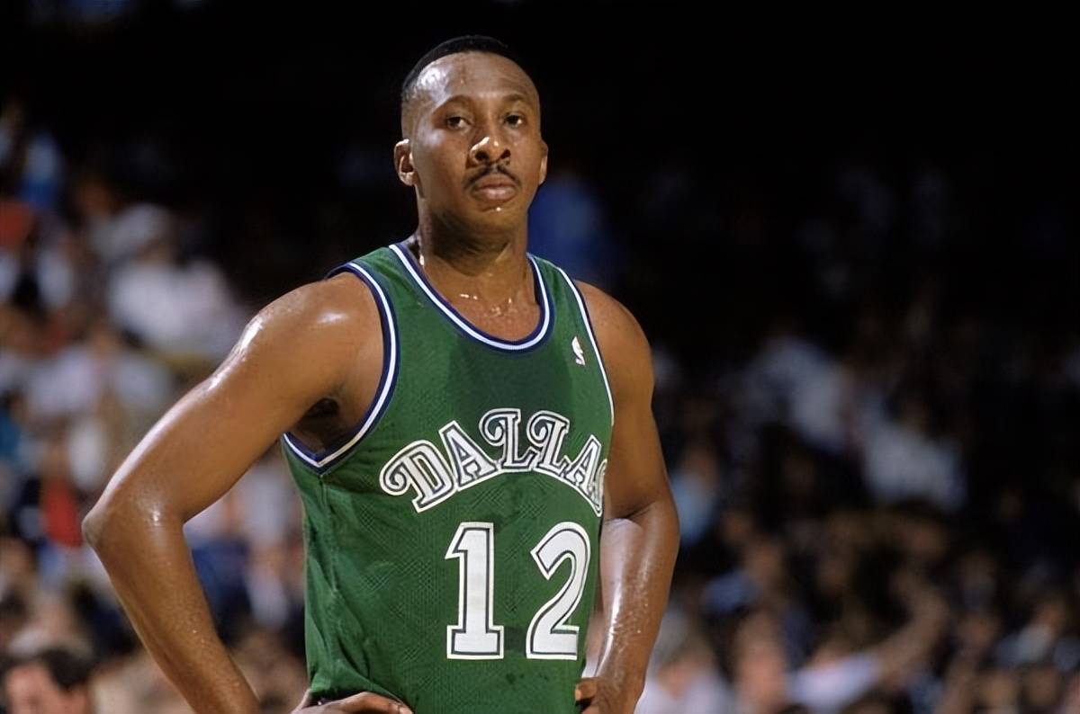 造成投资浪 造成投资浪